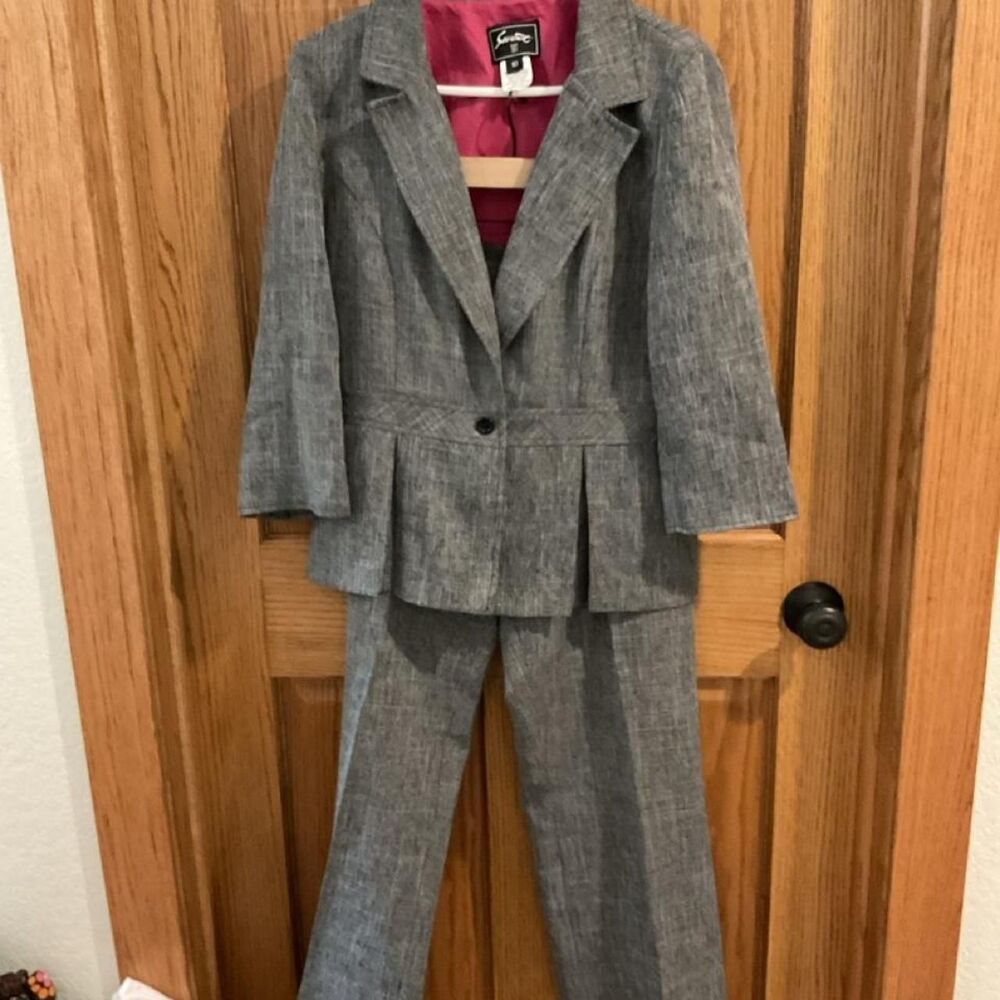 Unbranded Women's Grey Suit